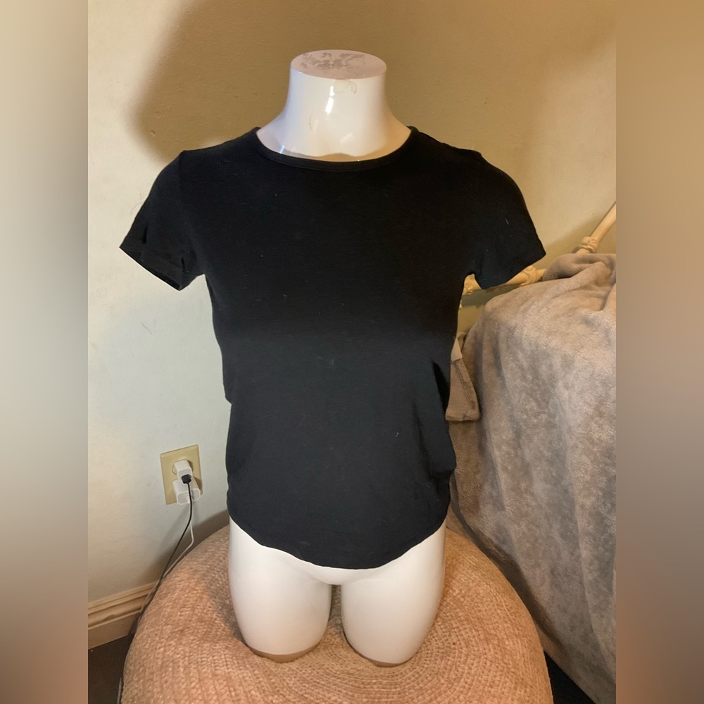 Old Navy softest tee black - Large(10/12)